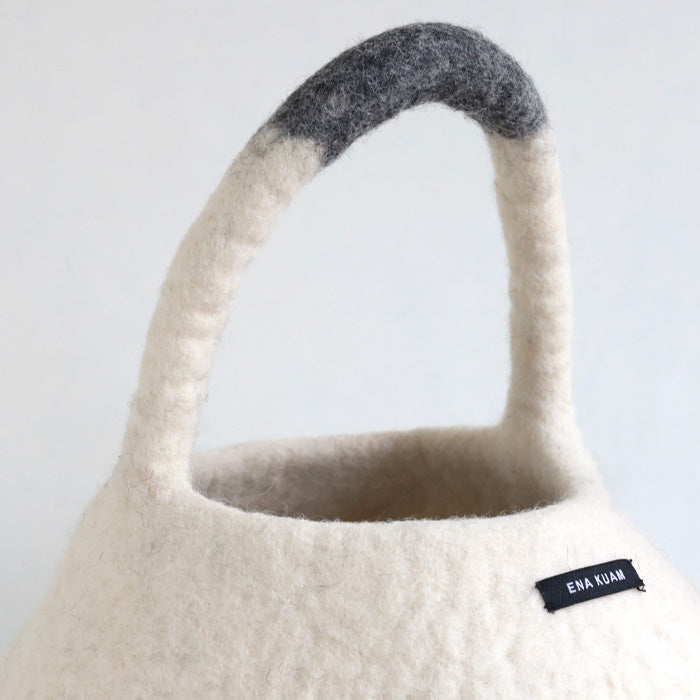[3 colors] ENA KUAM felt bag, round pote two-tone [24AKU005] Nepal, handmade, fair trade brand 