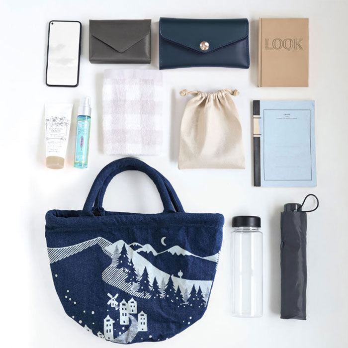 【2色】ENA KUAM (エナクアム) 雪山 デニム 手抜染 バッグ [25AKU203] ネパール ハンドメイド フェアトレード ブランド