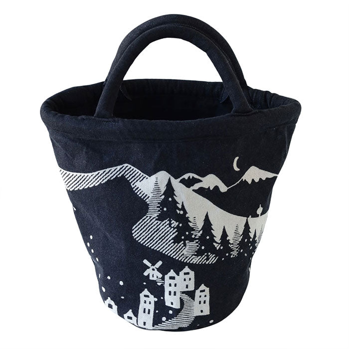 【2色】ENA KUAM (エナクアム) 雪山 デニム 手抜染 バッグ [25AKU203] ネパール ハンドメイド フェアトレード ブランド