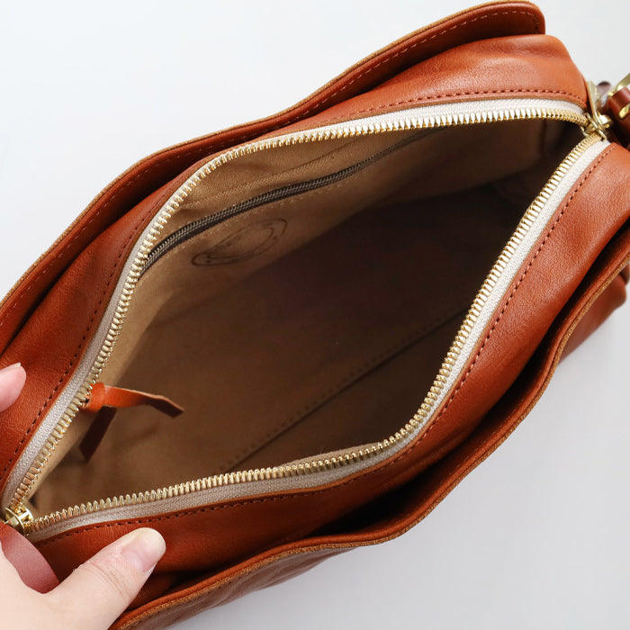 ANNAK（アナック） あおりポケット付き ショルダーバッグ 栃木レザー