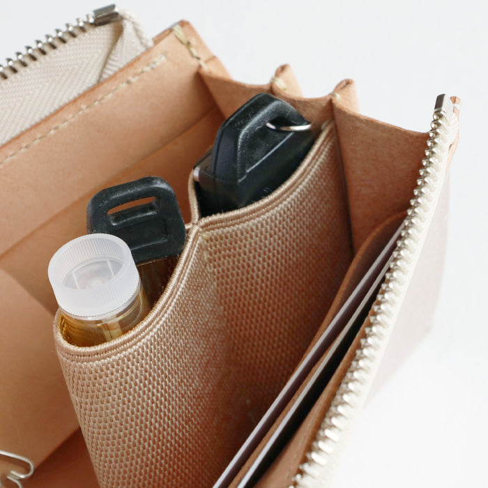 [Can store 2 smart keys, cards, banknotes, etc.] ANNAK smart key case wallet Himeji leather silver [AK22TA-D0020-SLV] 