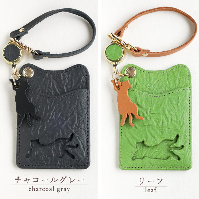 aoneco(アオネコ) リール付き パスケース [an004] 革製品を手がけるwajiさんの保護猫プロジェクト ネコ 猫 定期入れ 可愛い オシャレ ベージュ 茶 緑 黒