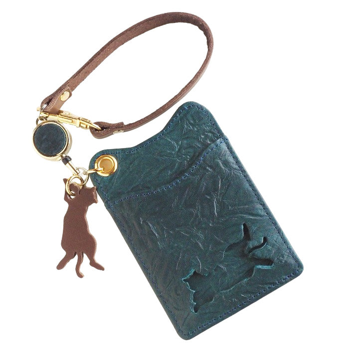 aoneco(アオネコ) リール付き パスケース [an004] 革製品を手がけるwajiさんの保護猫プロジェクト ネコ 猫 定期入れ 可愛い オシャレ ベージュ 茶 緑 黒