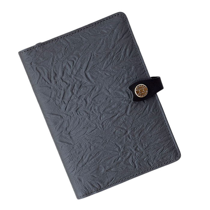 aoneco(アオネコ) A6サイズ 本革 お薬手帳カバー [an044] 革製品を手がけるwajiさんの保護猫プロジェクト 母子手帳 パスポートケース 年金手帳 猫 レザー