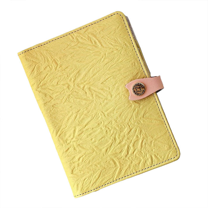 aoneco(アオネコ) A6サイズ 本革 お薬手帳カバー [an044] 革製品を手がけるwajiさんの保護猫プロジェクト 母子手帳 パスポートケース 年金手帳 猫 レザー