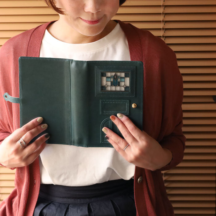 glart (グラート) バイブル システム手帳カバー ステンドグラス アンティークドア ネイビーグリーン [H0217-NVGRN]リアルガラス 本革 革小物 ブランド B6 6穴