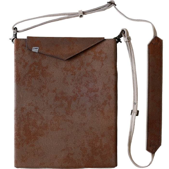 [3 Colors] keu (Keu) Rust-aged Leather Skinny Case Bag L 11.5inch Men's &amp; Women's [H1315] waji Rust-aged Leather, Rust Leather, Leather Goods, Brand