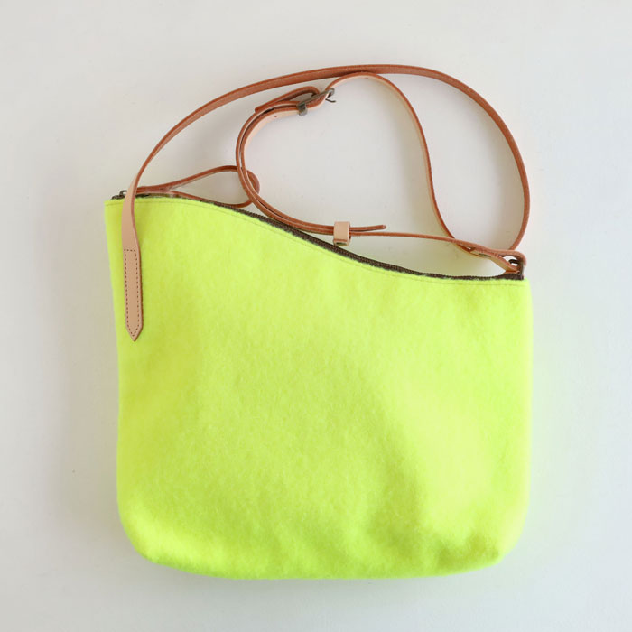 jidai(ジダイ) テニスボールフェルト アシンメトリーショルダーバッグ [J007] waji アップサイクル バッグ ブランド 肩掛け 斜めがけ