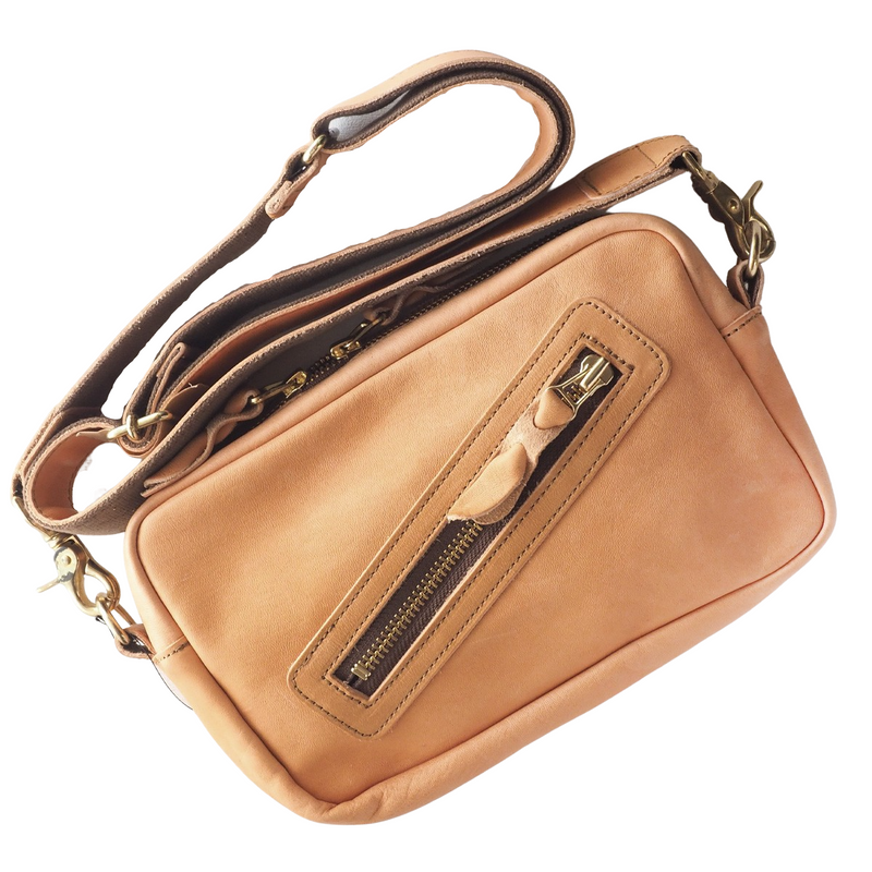 Butler Verner Sails(バトラーバーナーセイルズ)馬革 スクエアジップ ショルダーバッグ メンズ レディース 男女兼用 [JA-2427-22] 斜めがけ 肩掛け ポシェット ミニバッグ サコッシュ ボディバッグ シンプル 小さめ