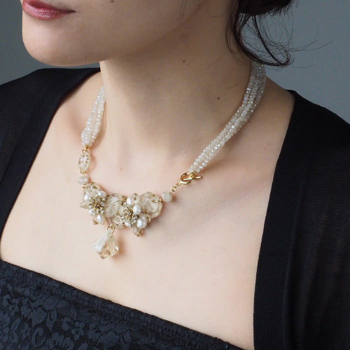 jouer avec moa? Handmade resin necklace "Back Alley Serenade" [JAM-04] Resin accessories for women 