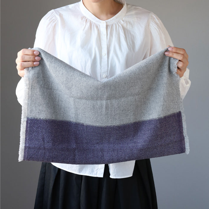 Kobooriza Wool Neckable Hoodie/Snood for Women [K-NC-NK02]. Made in Ehime, Imabari, this lightweight, woven snood is perfect for fall and winter. 