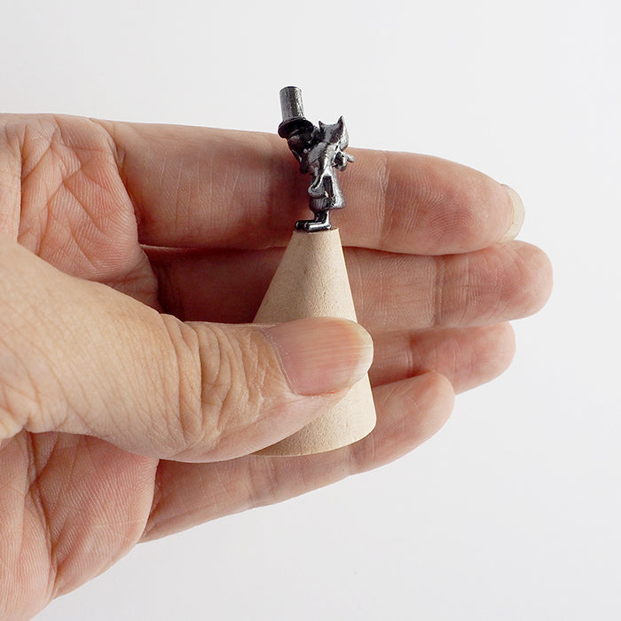 Bronze sculpture artist Tadashi Koizumi Ring Stand “Come on, come on” [KO-RS-14]