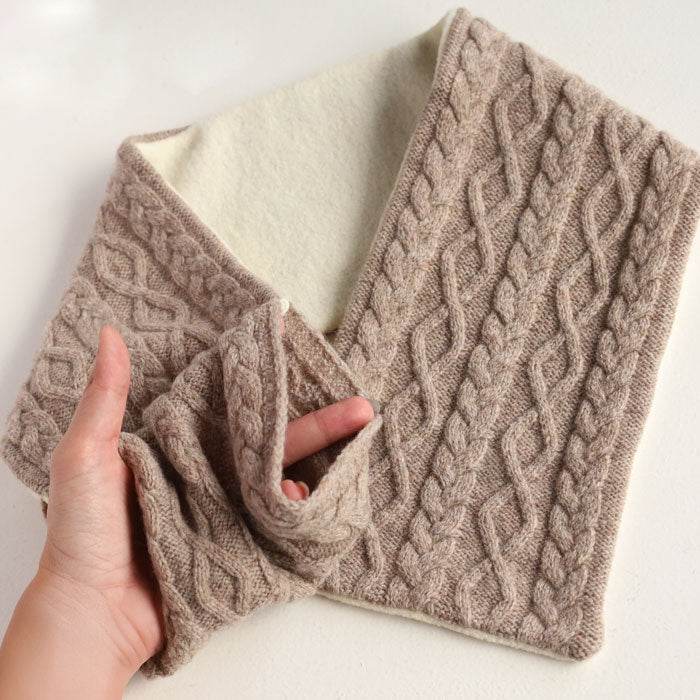 SAIFUKU 226 (Tsutsumu) Neck Wrap Mini Scarf, Cable Pattern, Reversible [KU-03-25002-00] Gosen Knit, Gosen City, Niigata Prefecture, Women's and Men's Wool Short Scarf 