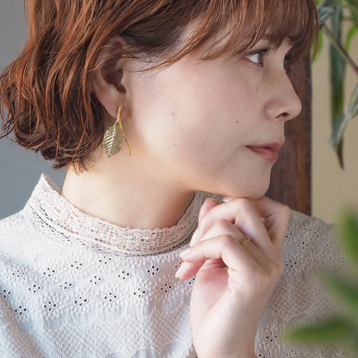 Lano Brass Leaf Earrings [LN-2232] by Tomoaki Hirano, Handmade Accessory Artist, Brand Jewelry, Leaf Design 