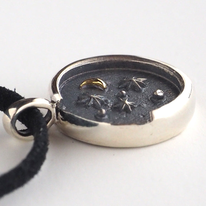 moge（モゲ） シルバーアクセサリー 星空のむこう ―三日月の見える空― 革紐ネックレス [mo-N-042H]