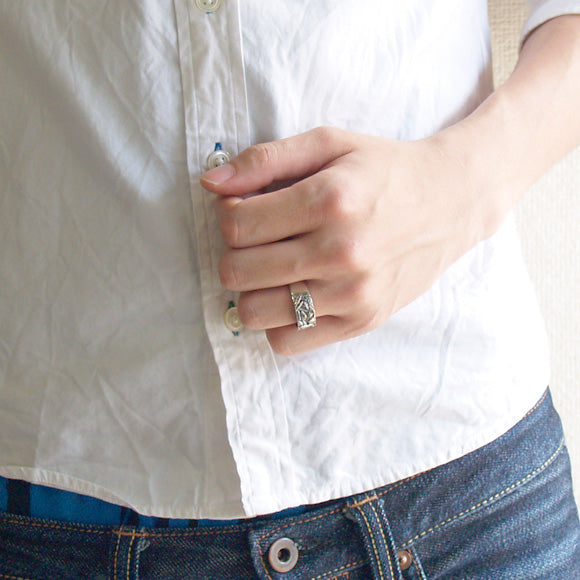 moge（モゲ） 手作りシルバーアクセサリー  あの空の下-森のゴリラ- シルバーリング 9mm [mo-R-047]