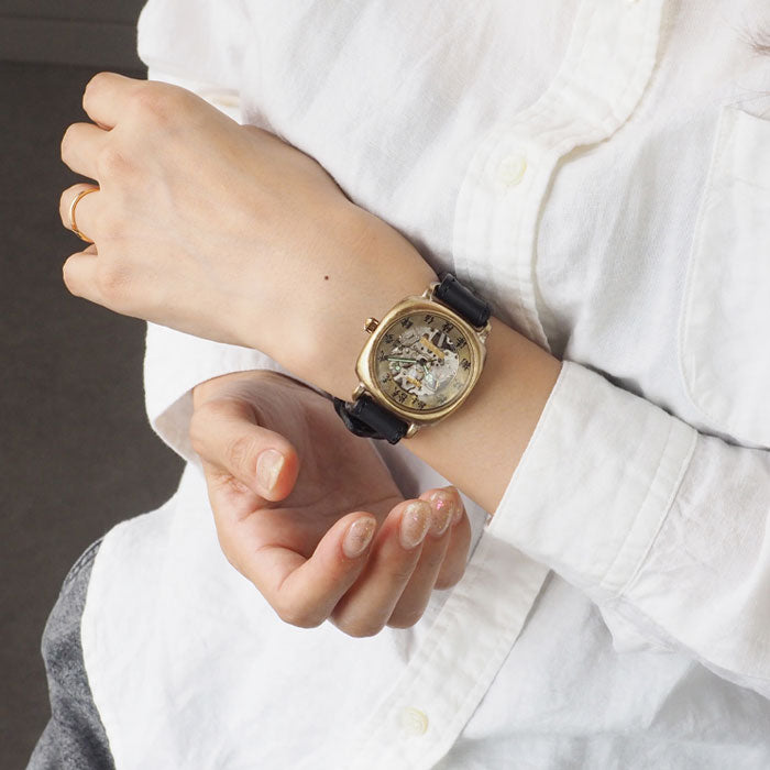 渡辺工房 手作り腕時計 機械式 “倭ノ刻 (わのこく) 手巻角二” 真鍮クッションケース 漢数字 38ｍｍサイズ [NW-BHW158] メンズ レディース