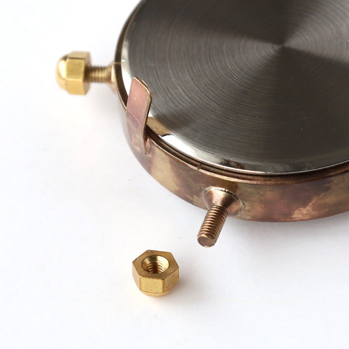 渡辺工房 手作り置き時計 “Brass Clock 50mm” クォーツ アラビア数字 (時が外側 分が内側) [NW-CLK-010]