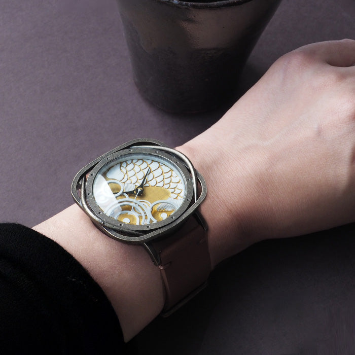 DEDEGUMO Handmade Watch - Carp and Ripples, Gold - Men's &amp; Women's [Q41-1-GD] - Kyoto Handmade Watch Brand