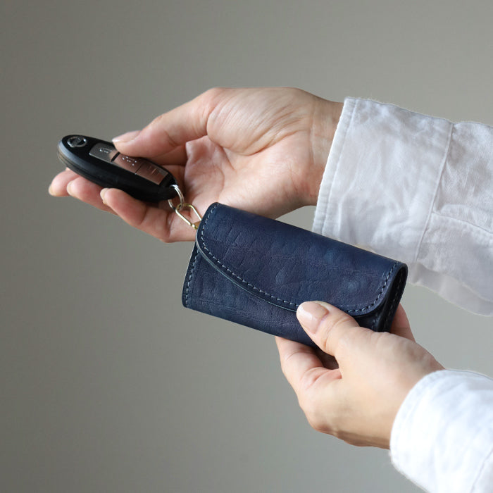 Re-ACT Yamato Indigo Dyed Key Case, Solid Color [RA2507-007-SL] Authentic Indigo Dyed Leather, Natural Indigo Dyed Leather, Brand Name, Men's and Women's Smart Key Case 