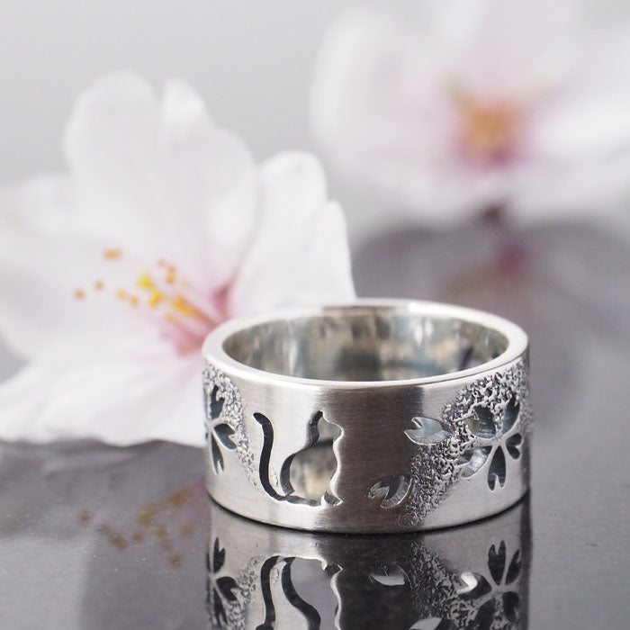 S Japanese pattern accessories Kasumi Sakura x Cat openwork ring 8mm width Silver 925 Smoked finish Women Men [S-Rn-S] Handmade Handcrafted Jewelry Artist Saori Miura 