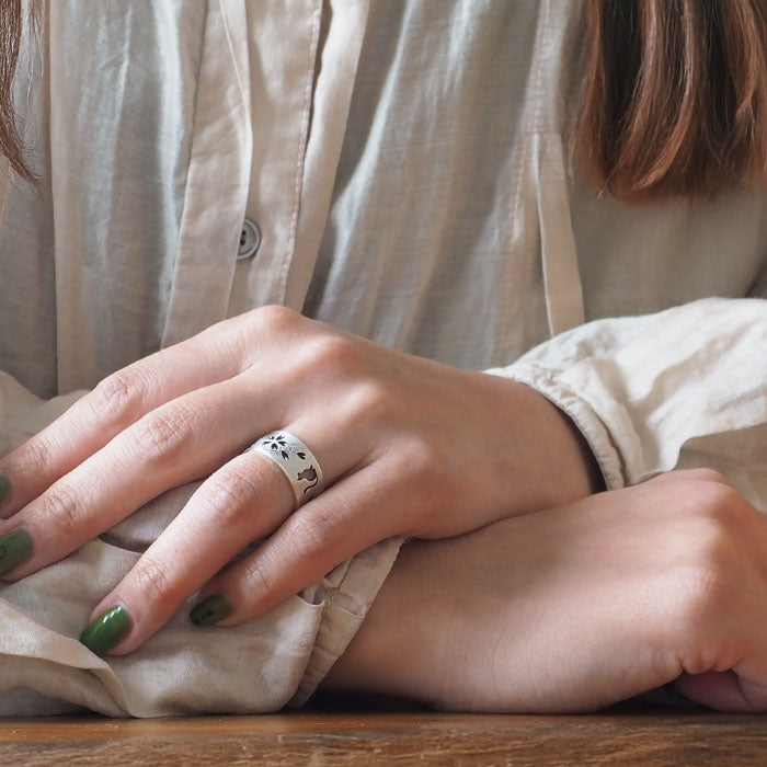 S Japanese pattern accessories Kasumi Sakura x Cat openwork ring 8mm width Silver 925 Smoked finish Women Men [S-Rn-S] Handmade Handcrafted Jewelry Artist Saori Miura 