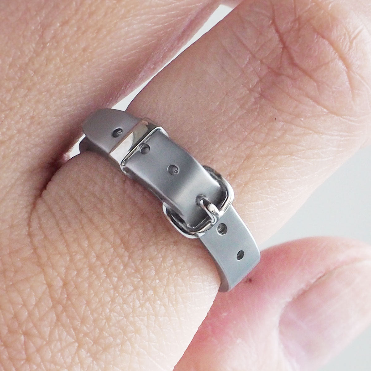 small right（スモールライト） ベルトリング Surgical Stainless 5mm