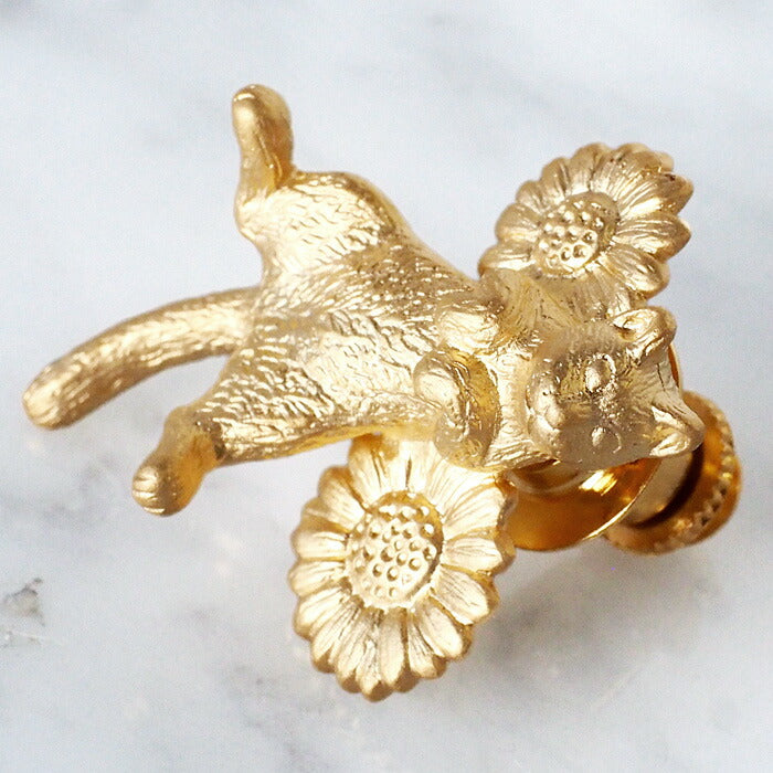 naturama Round cat and daisy pin brooch brass 18K matte gold coating [AB08G] 