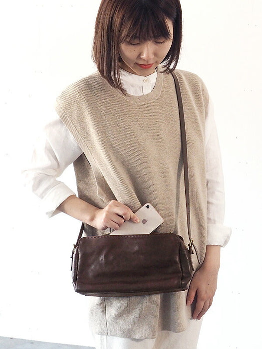 ANNAK Shoulder bag with tail pocket Tochigi leather Washed leather Dark brown [AK18TA-A0004-DBR] 