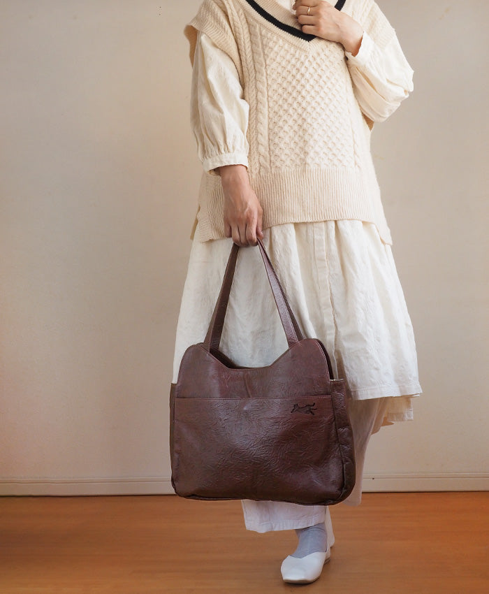 aoneco(アオネコ) トートバッグ 猫の毛並みの型押し 姫路レザー [an010] 革製品を手がけるwajiさんの保護猫プロジェクト ネコ 猫 肩掛け 大きめ ハンドバッグ ベージュ 緑 茶 黒