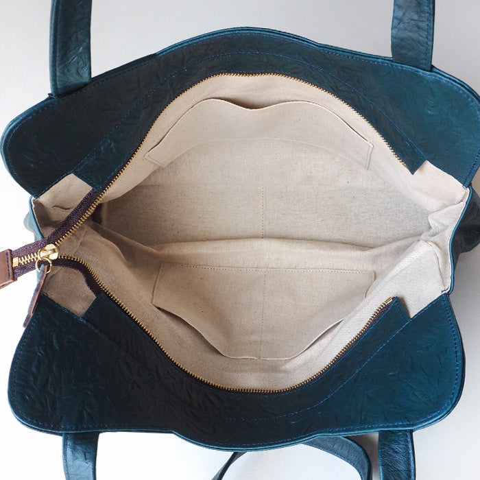 aoneco(アオネコ) トートバッグ 猫の毛並みの型押し 姫路レザー [an010] 革製品を手がけるwajiさんの保護猫プロジェクト ネコ 猫 肩掛け 大きめ ハンドバッグ ベージュ 緑 茶 黒