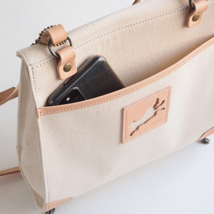 aoneco(アオネコ) ネコ足ショルダーバッグ [an013] 革製品を手がけるwajiさんの保護猫プロジェクト ネコ 猫 肩掛け ポシェット サコッシュ 本革 レザー キャンバス ベージュ 白 黒