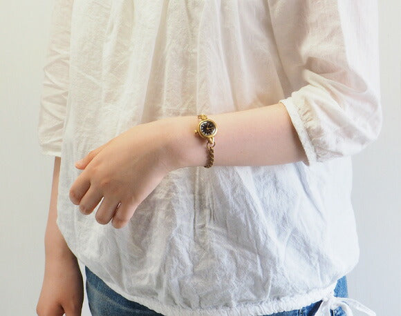 ARKRAFT（アークラフト）手作り腕時計 “Ras” シェル文字盤 アラビア数字 レディース ブレスレットタイプ [AR-C-010-AR]