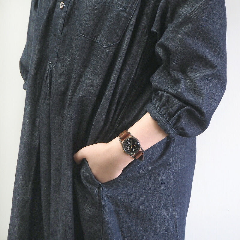 ARKRAFT（アークラフト）手作り腕時計“Pivo Medium” 黒文字盤 プレミアムストラップ [AR-C-018-BK]