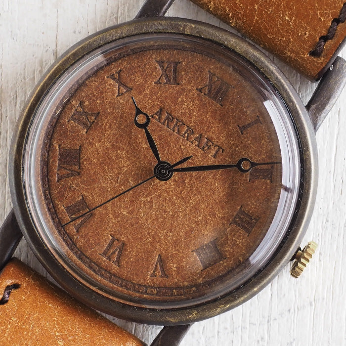 ARKRAFT（アークラフト） 時計作家・新木秀和 手作り腕時計 “Dennis Large －デニス ラージ－” 革文字盤 ローマ数字 プエブロキャメル [AR-C-027]