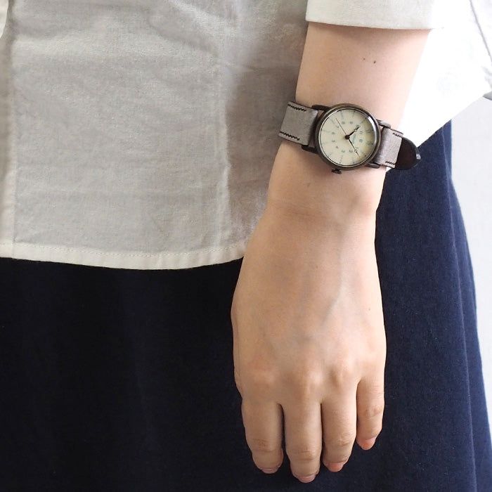 ARKRAFT（アークラフト） 時計作家・新木秀和 手づくり腕時計 “Mia Medium －ミア ミディアム－” ひらがな文字盤 アラビア数字 マイネライトグレー [AR-C-029]