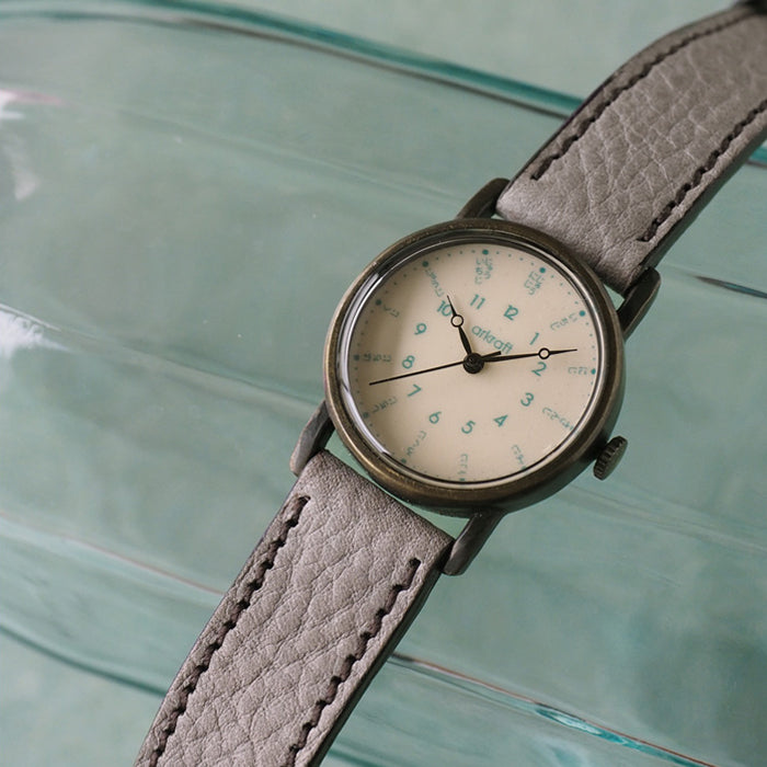 ARKRAFT Watch Artist Hidekazu Araki Hand Wristwatch “Mia Medium” Hiragana Dial Arabic Numeral Minerite Gray [AR-C-029] 