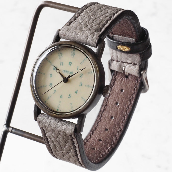 ARKRAFT Watch Artist Hidekazu Araki Hand Wristwatch “Mia Medium” Hiragana Dial Arabic Numeral Minerite Gray [AR-C-029] 