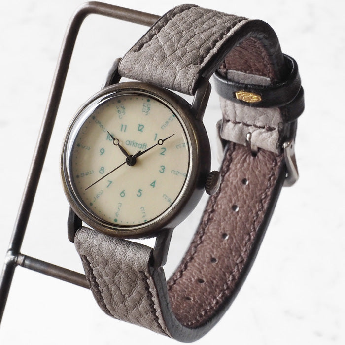 ARKRAFT Clock Writer Hidekazu Araki Hand Wristwatch “Mia Medium” Hiragana Dial Arabic Numeral Minerite Gray [AR-C-02 Product 9] 