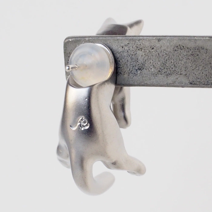 naturama Cat Earrings “Guri” Brass Matte Silver One Ear [AY12-S]