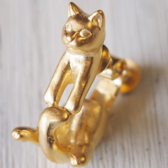 naturama(ナチュラマ) 猫イヤリング “グリ” 真鍮 マットゴールド 片耳 [AY14-G]
