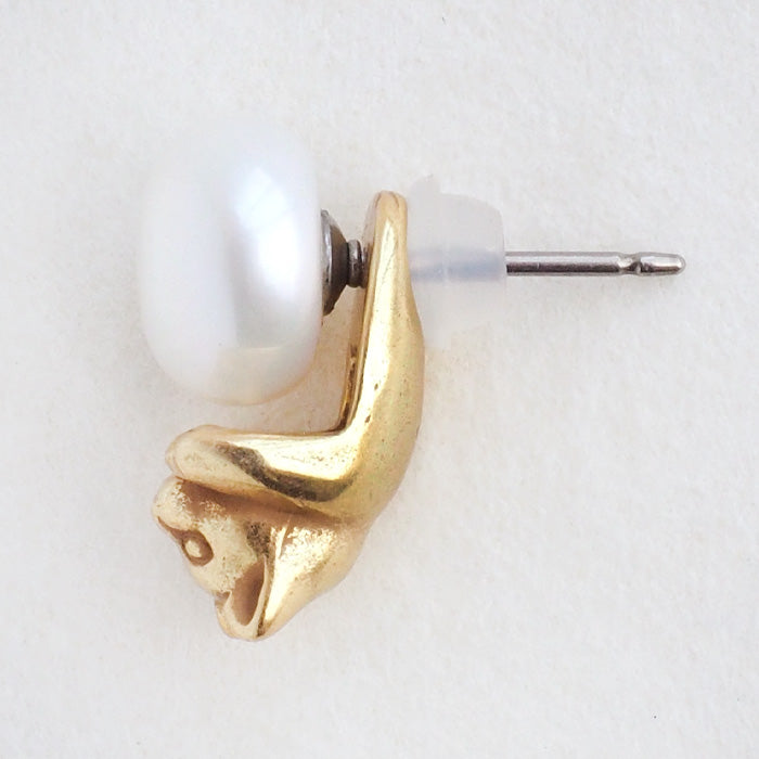 naturama Pearl and Cat Earrings Brass 18K Gold Coating Antique Processing One Ear [AY26] 