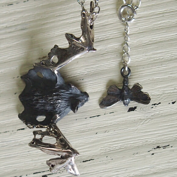 DECOvienya Handcrafted Accessories Bat Pendant Silver [DE-064S] 