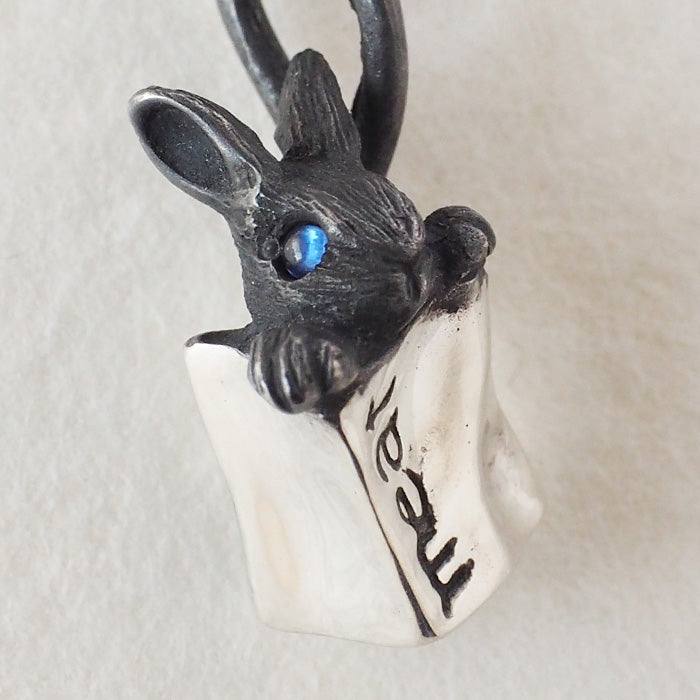 DECOvienya handmade accessories small rabbit and butcher pendant black [DE-065B] 