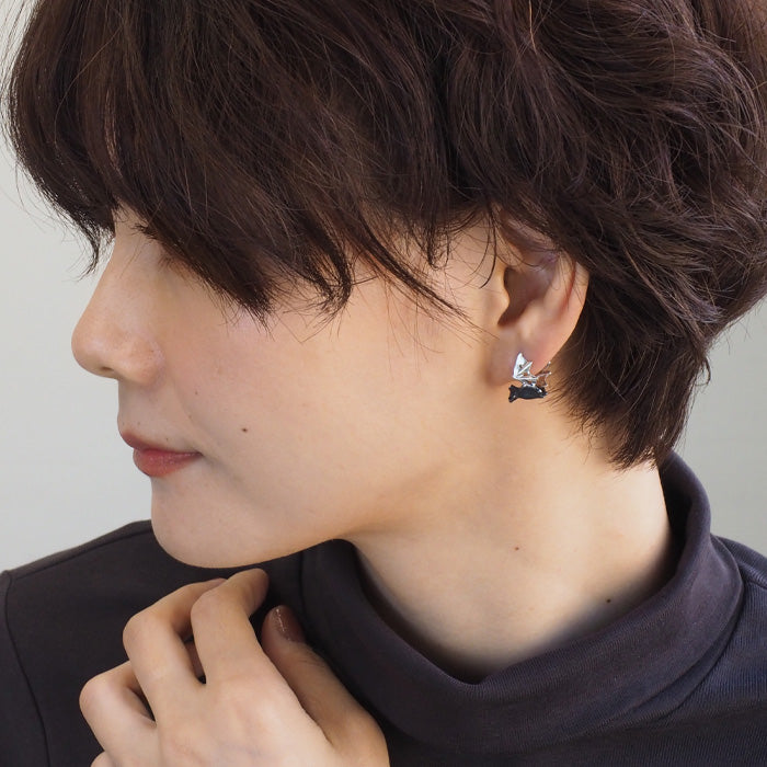 DECOvienya（デコヴィーニャ） 手作りアクセサリー こうもりのピアス シルバー925 片耳 [DE-070S]