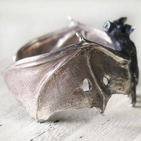 DECOvienya（デコヴィーニャ） 手作りアクセサリー こうもりバングル シルバー [DE-095S]