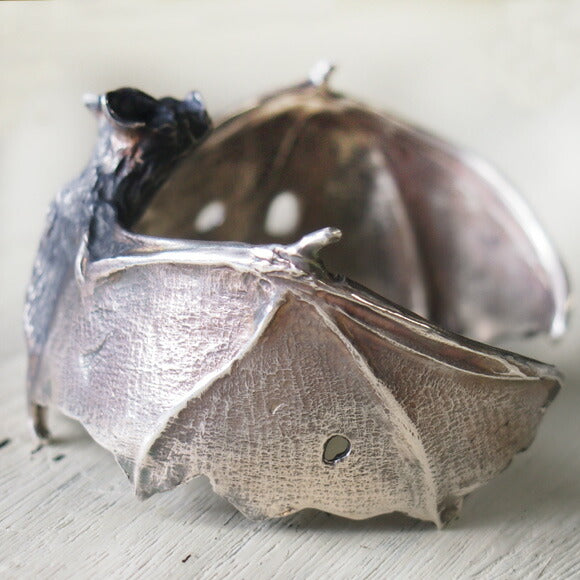 DECOvienya（デコヴィーニャ） 手作りアクセサリー こうもりバングル シルバー [DE-095S]