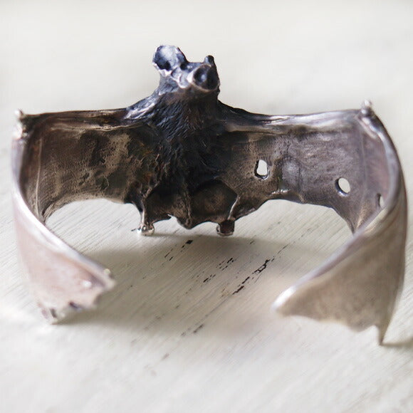 DECOvienya（デコヴィーニャ） 手作りアクセサリー こうもりバングル シルバー [DE-095S]