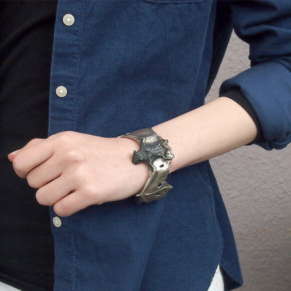 DECOvienya（デコヴィーニャ） 手作りアクセサリー こうもりバングル シルバー [DE-095S]