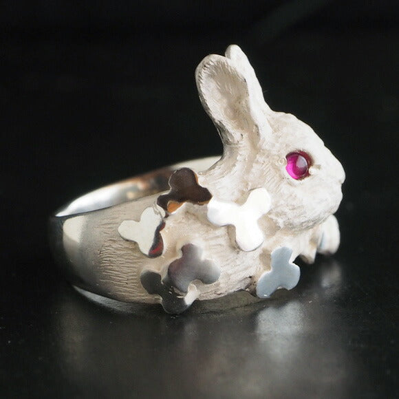 DECOvienya（デコヴィーニャ） 手作りアクセサリー 子ウサギとクローバーリング ホワイト [DE-113W]